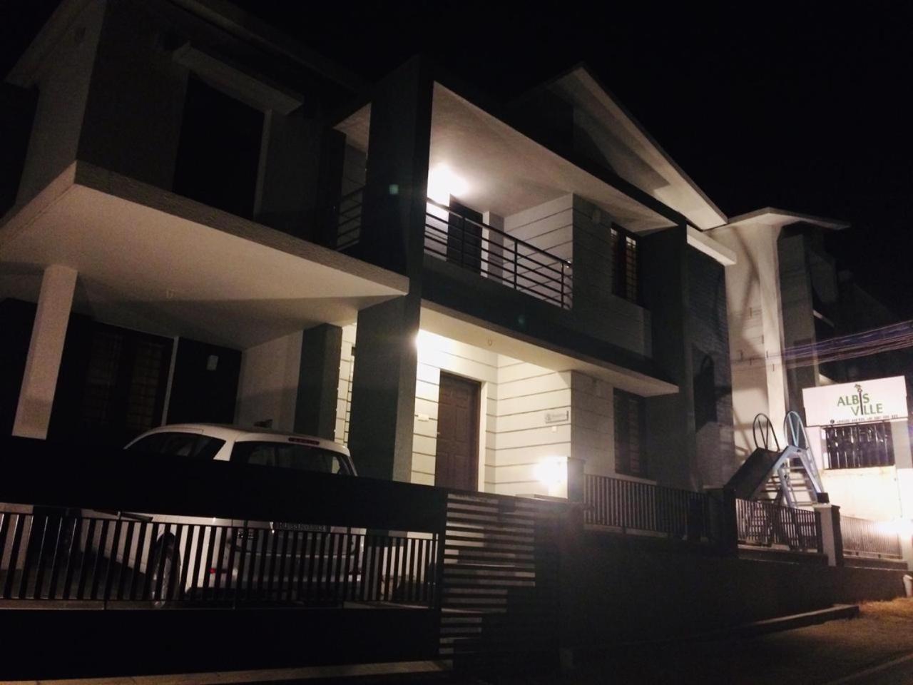 Albisville Hilltop Mansion Ooty Exterior photo